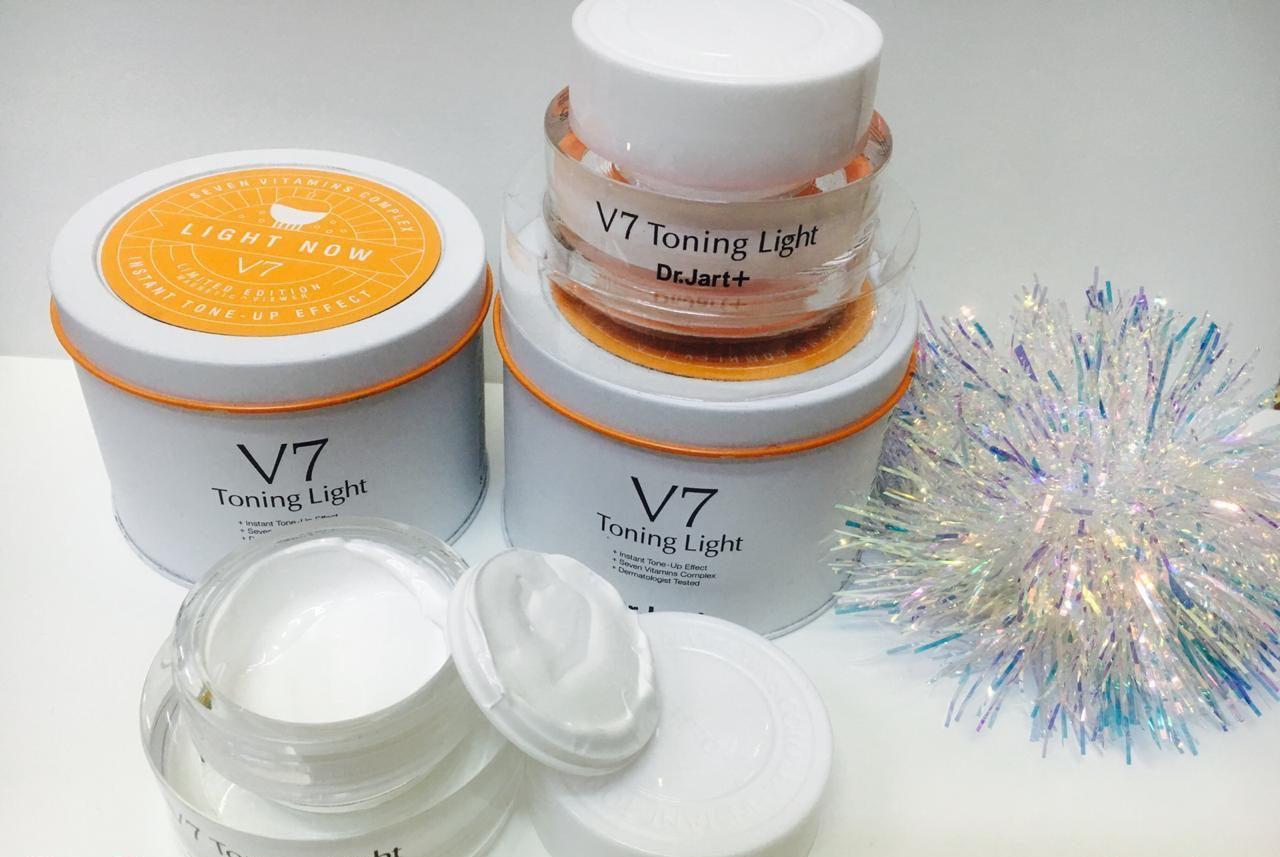 Осветляющий витаминный крем для лица Dr.Jart+ V7 Toning Light оптом - Фото №2