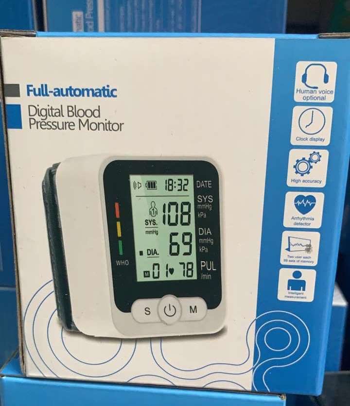 Автоматический тонометр на запястье Full Automatic Digital Blood Pressure Monitor оптом - Фото №2