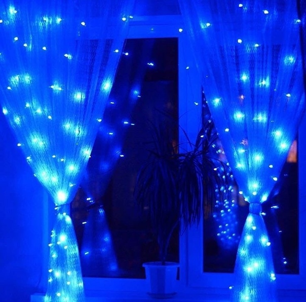 Светодиодная гирлянда - интерьерная штора 1,8х1,8 метра синяя оптом - Фото №2