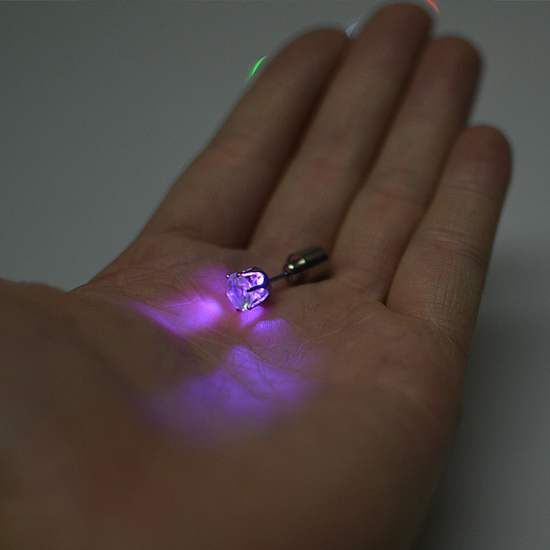 Светящиеся серьги-гвоздики LED оптом - Фото №2