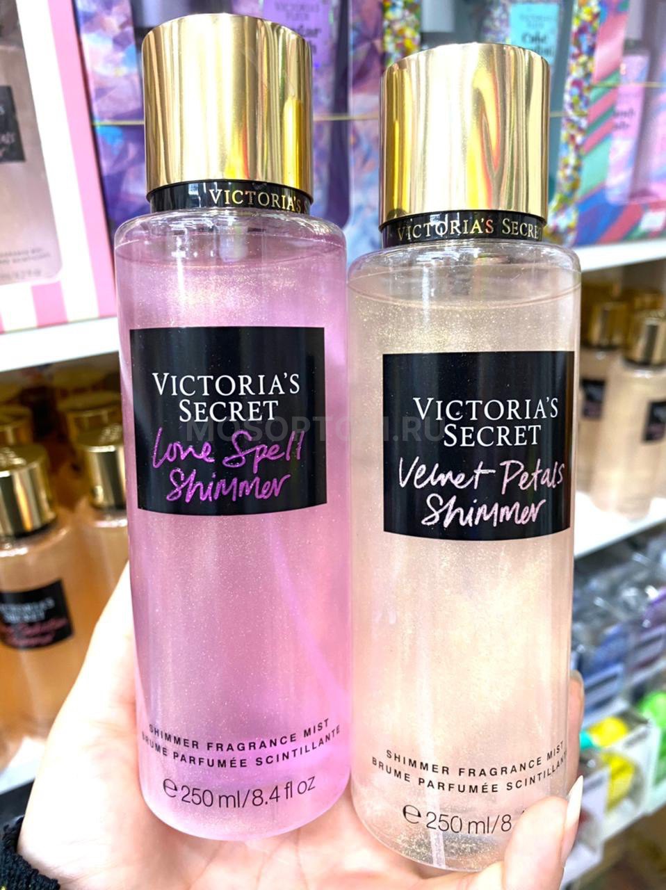 Набор из двух парфюмированных спреев с шиммером Victoria's Secret Love Spell Shimmer и Velvet Petals Shimmer 250мл оптом - Фото №2
