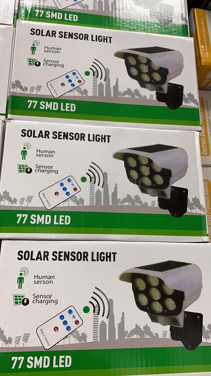 Уличный прожектор на солнечной батарее Solar Sensor Light 77 SMD LED с пультом оптом - Фото №5